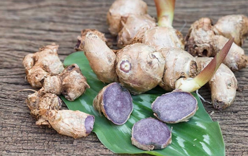 black ginger powder